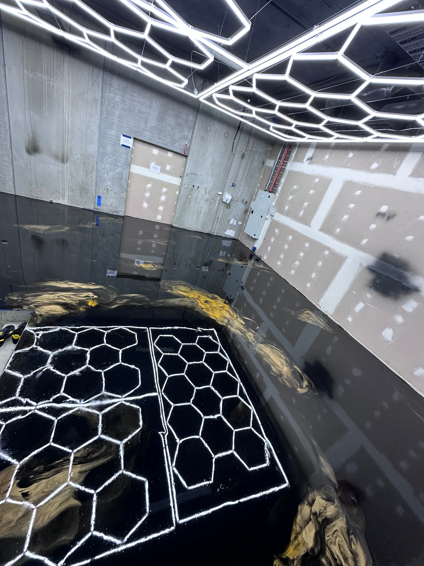 Exotic Resin Design 6m x 6m